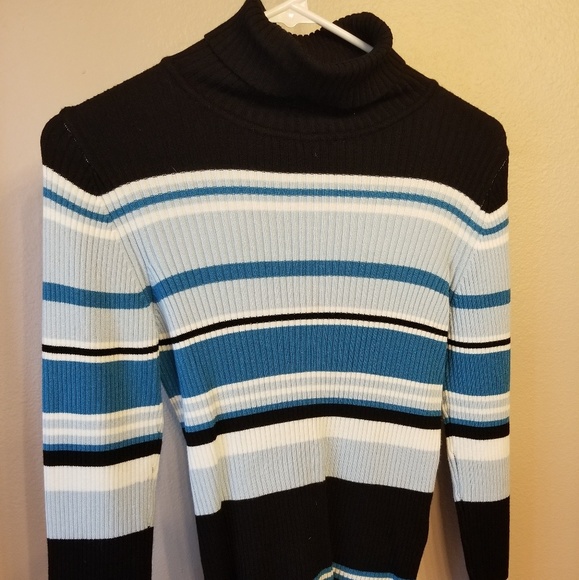 VENUS Sweaters - Venus long sleeve turtleneck sweater